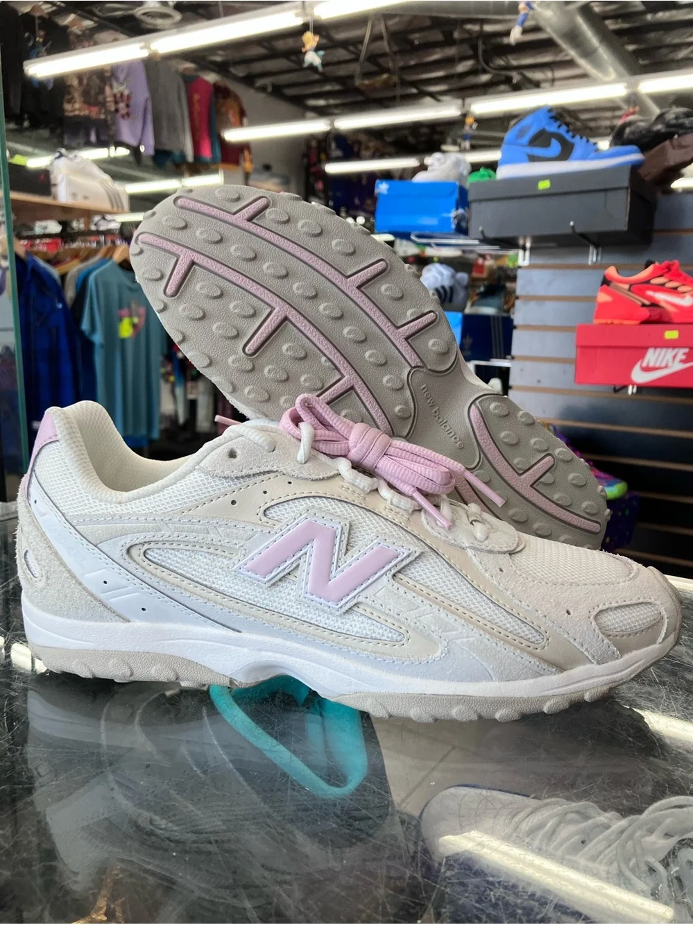 Women’s New Balance 204L Sea Salt Pink Size 9.5